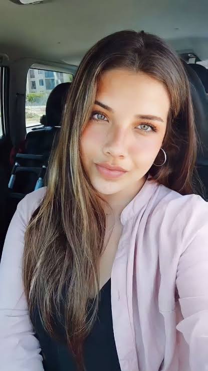 Melanie M